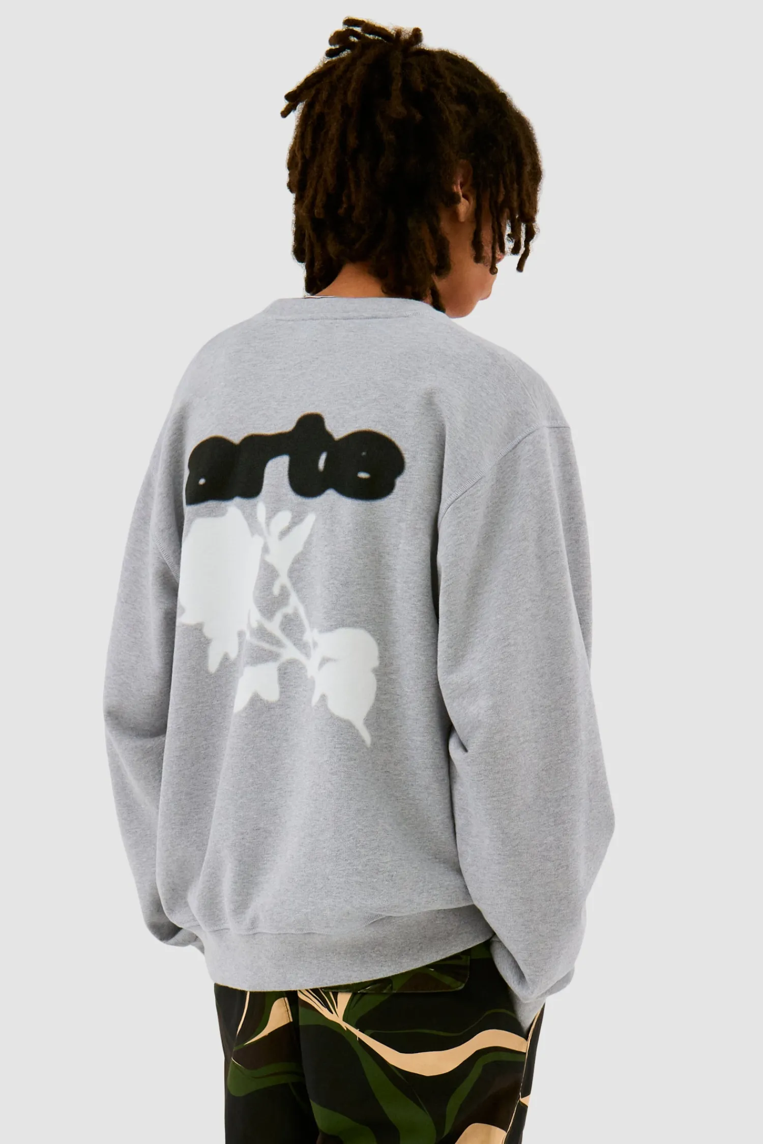 Arte Antwerp Blur Flower Crewneck - Gris Online