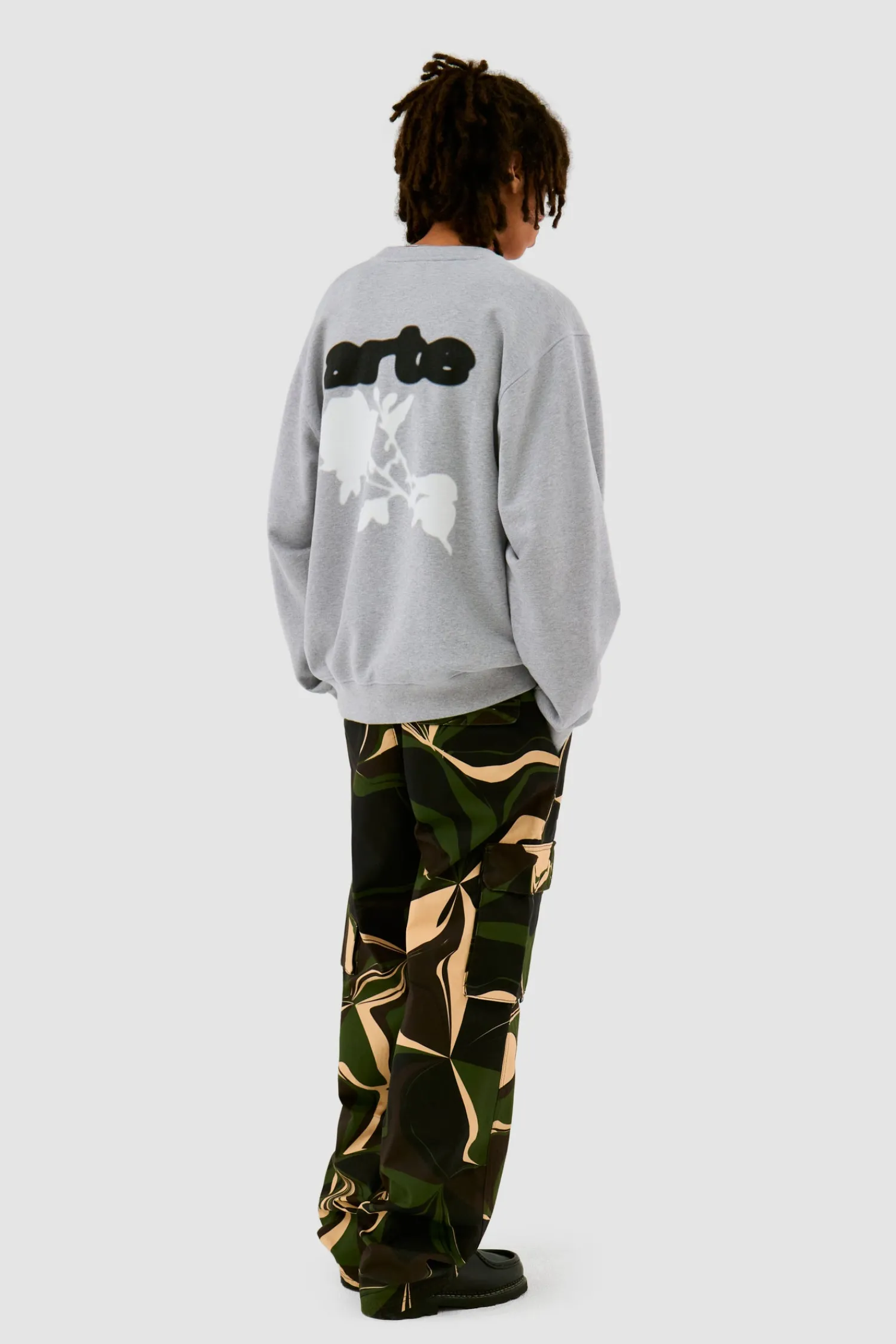 Arte Antwerp Blur Flower Crewneck - Gris Online