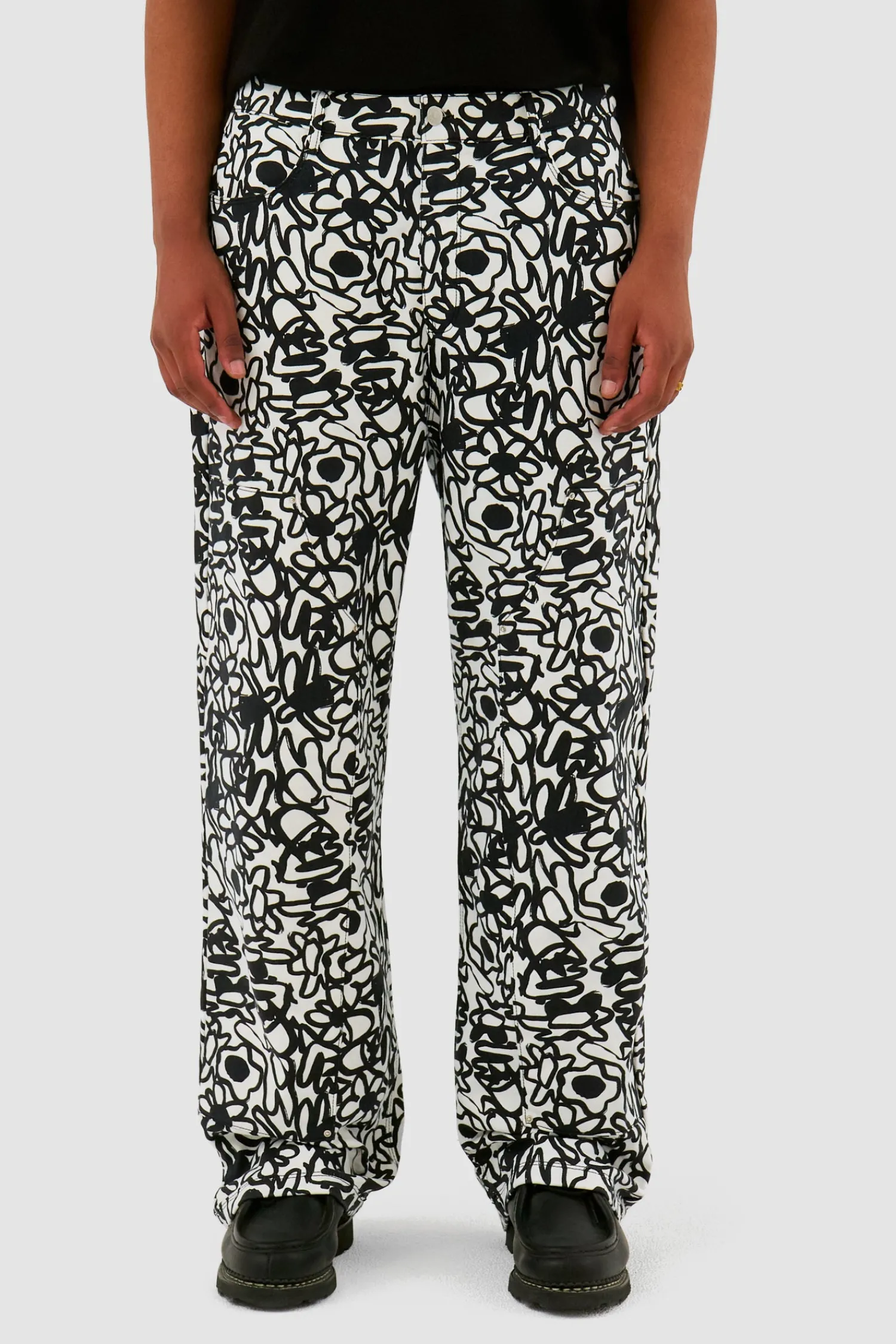 Arte Antwerp Pantalon Allover Flowers - Noir/ blanc Store