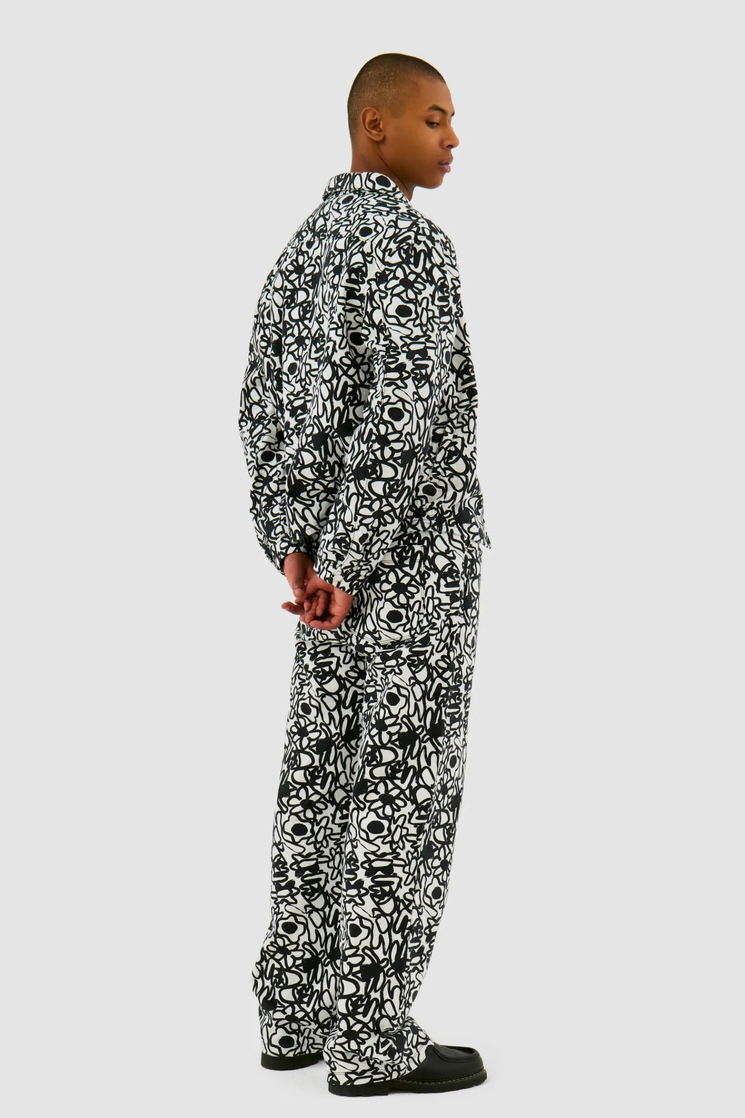 Arte Antwerp Pantalon Allover Flowers - Noir/ blanc Store