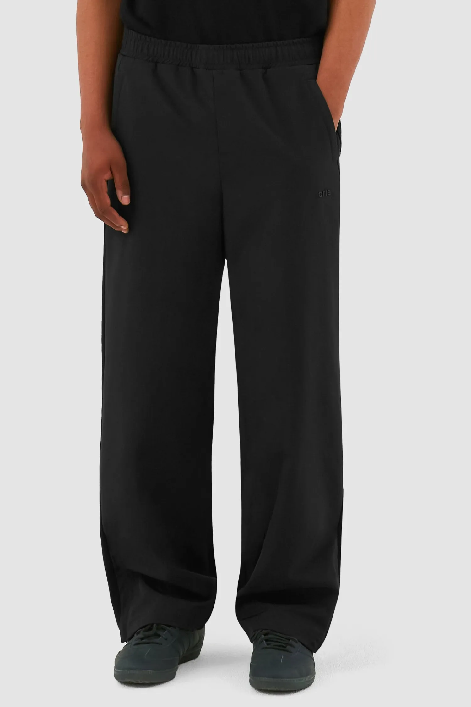 Arte Antwerp Pantalon technique en laine - Noir Online