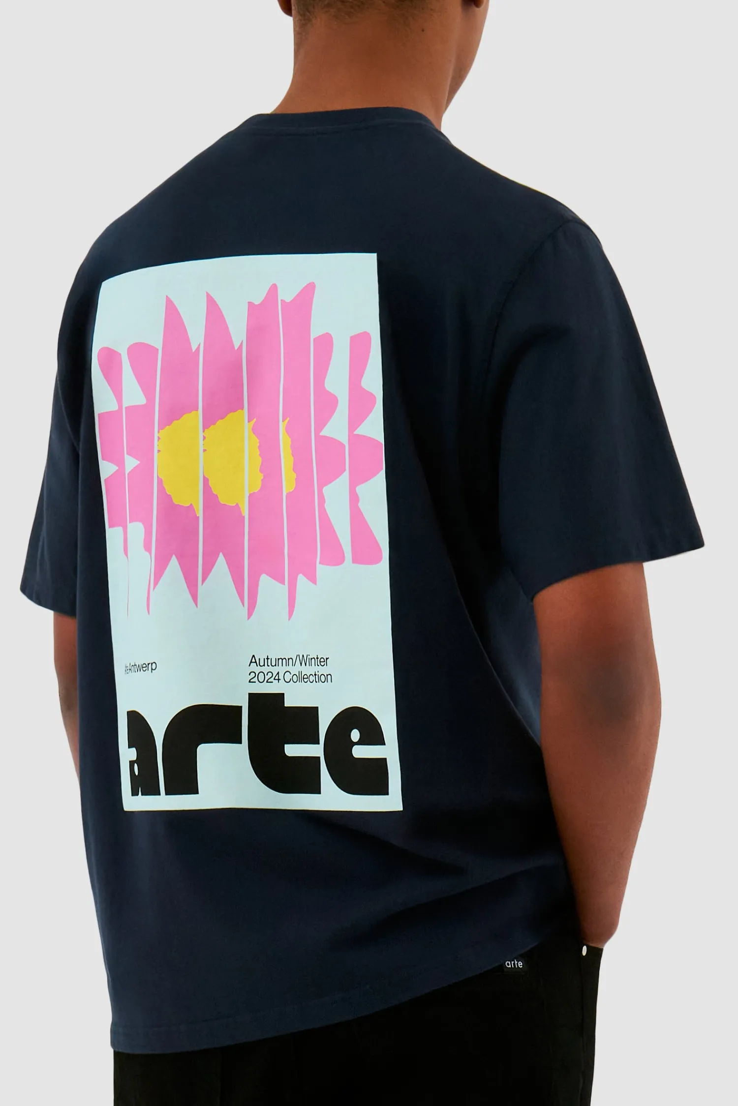 Arte Antwerp T-shirt Flower Poster - Marine Shop