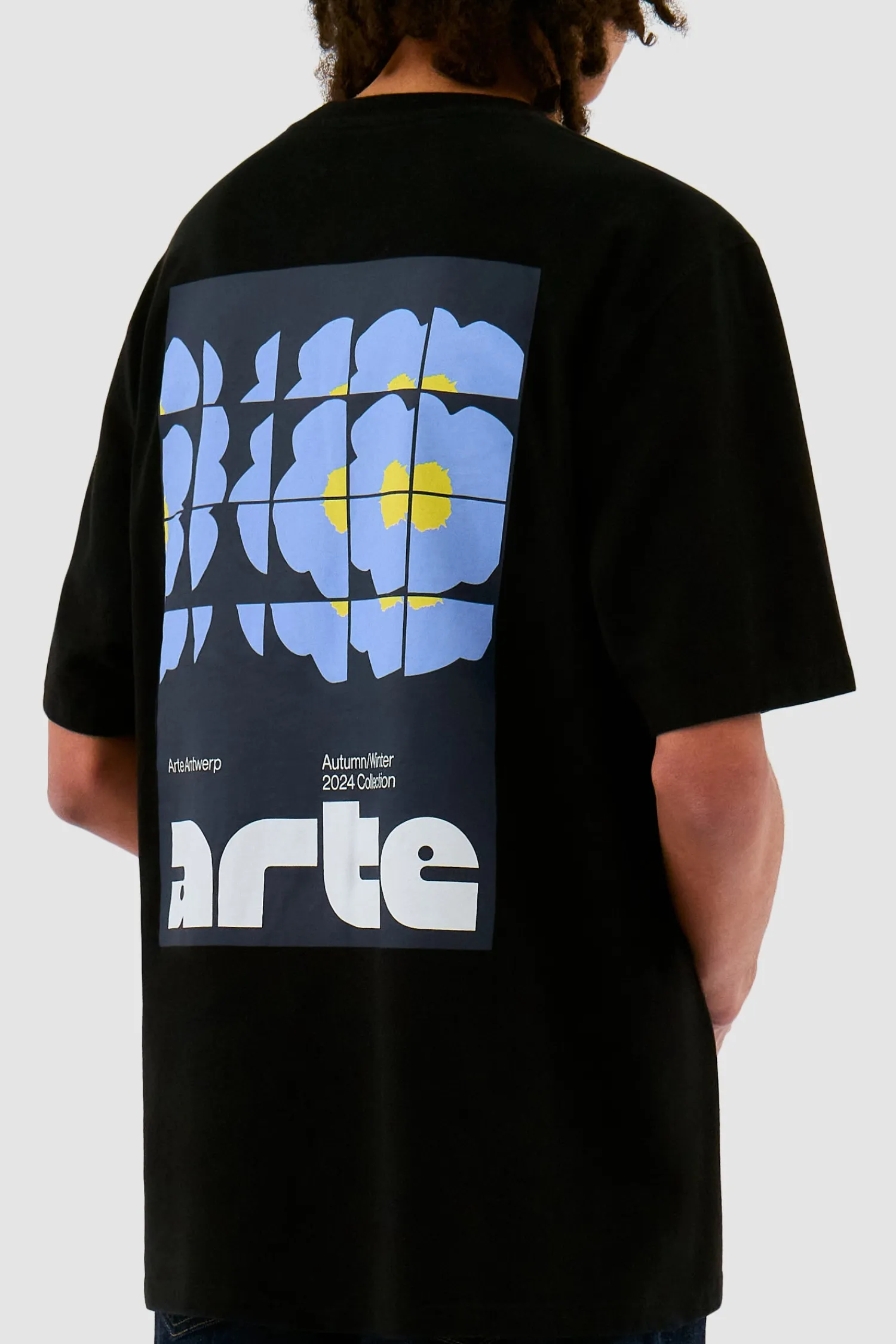 Arte Antwerp T-shirt Flower Poster - Noir Shop